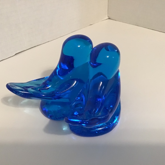 Vintage Bluebirds of Happiness on Heart Art Glass Leo Ward 1994 Signed - Picture 6 of 8